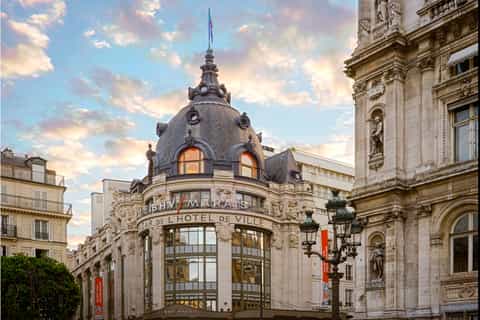 Paris: Premium Shopping Experience in Le Marais
