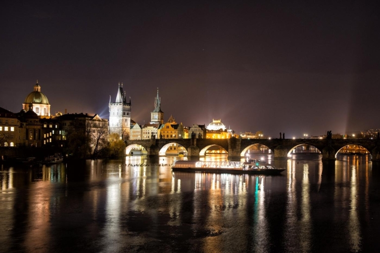 Prague: City Tour and 3-Hour Dinner Cruise with Hotel Pickup Prague By Night: 4-Hour Dinner Cruise and Minibus Tour