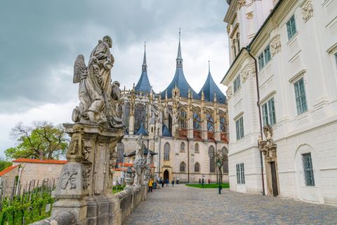 From Prague: Kutná Hora & Bone Church Excursion with Lunch