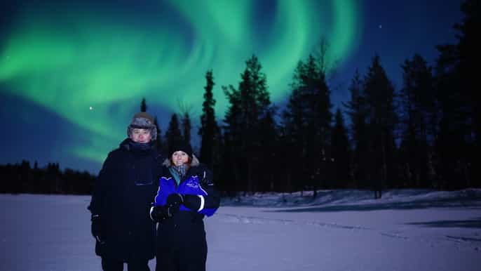rovaniemi northern lights wilderness tour with camera