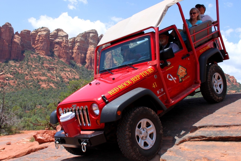Sedona: Private Soldiers Pass Jeep-Tour