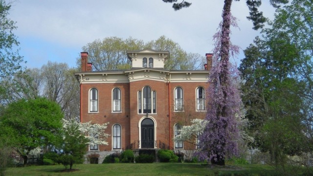 Visit Bowling Green Riverview at Hobson Grove Historic House in Bowling Green