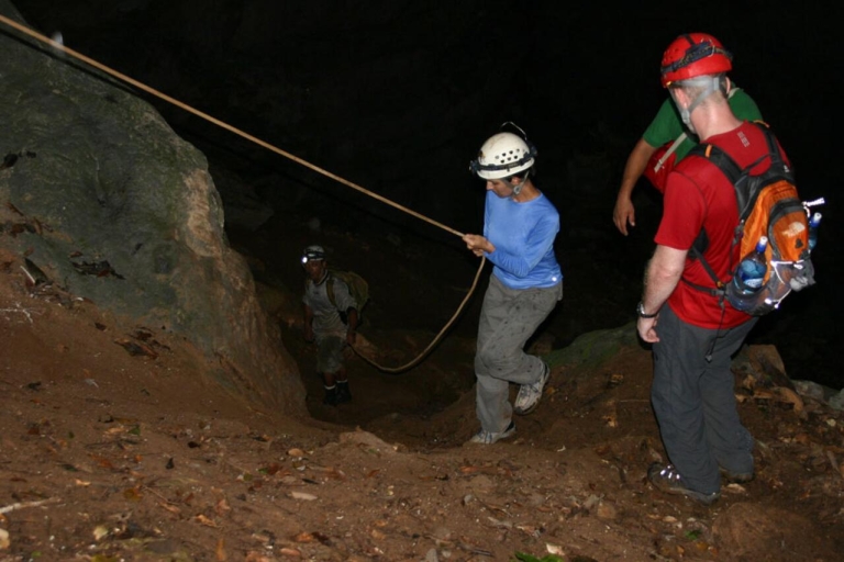 San Ignacio: Crystal Cave y Blue Hole National Park + Almuerzo