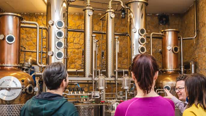 budapest hungarian whisky gin and pálinka tasting