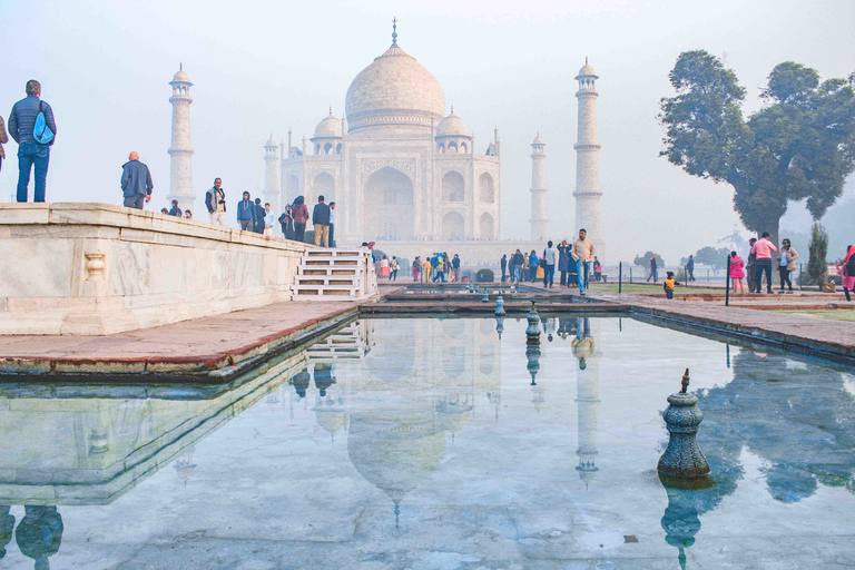 Delhi y Agra Tour Privado de 2 Días con Amanecer en el Taj Mahal