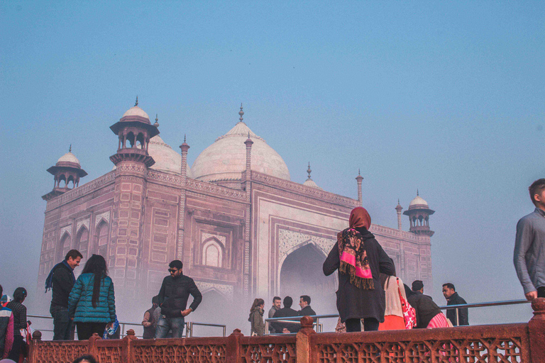 Delhi y Agra Tour Privado de 2 Días con Amanecer en el Taj Mahal