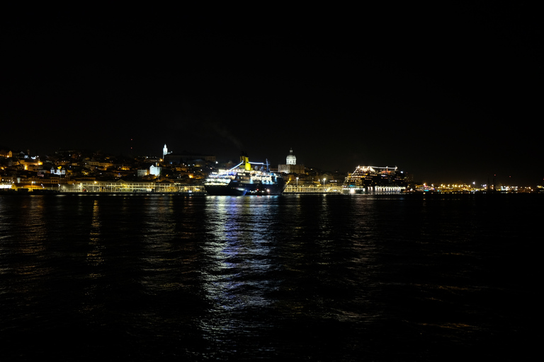 Lisbon: Sailing Tour by Night