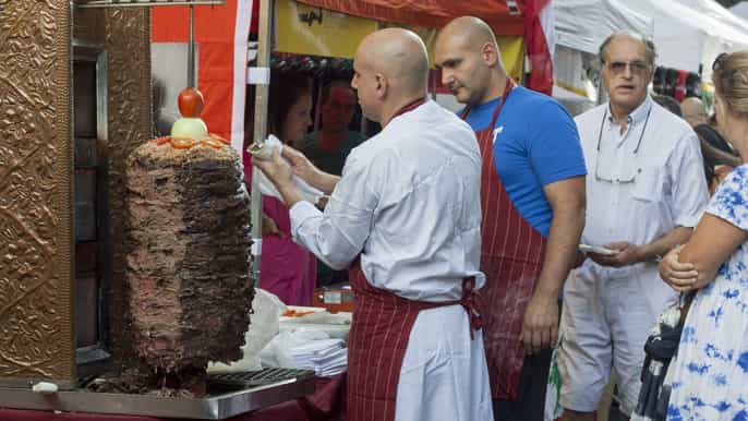 nyc food tasting and washington square park walking tour