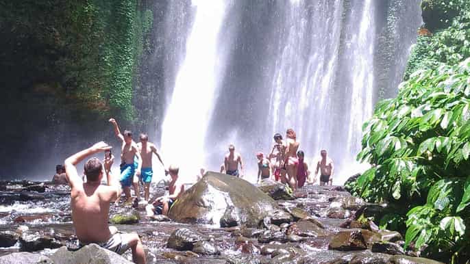 senaru northern waterfalls and hiking tour