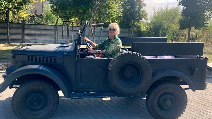 budapest 2hour private tour in a russian jeep