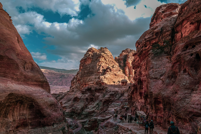 Depuis Amman: excursion d'une journée à Petra et au Wadi Rum avec prise en charge à l'hôtel