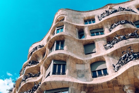 Barcelona: Casa Batlló, La Pedrera en chocoladeproeverijGedeelde rondleiding - Ontmoetingspunt