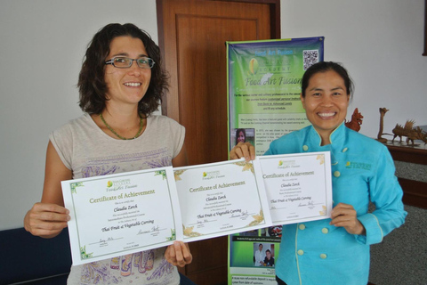 Bangkok: clase profesional de tallado de frutas y verduras tailandesasClase de tallado de día completo