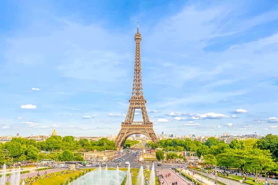 Paris: Zugang zur 2. Etage des Eiffelturms. Foto: GetYourGuide