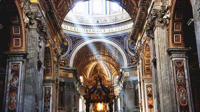 desde civitavecchia recorrido por los museos vaticanos y la capilla sixtina