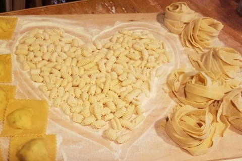 Rome: workshop pasta maken met lunchPasta Workshop in het Spaans
