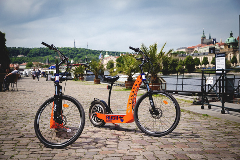 Prague : visite du centre historique en scooter électriqueVisite prolongée de 3 heures - Privée