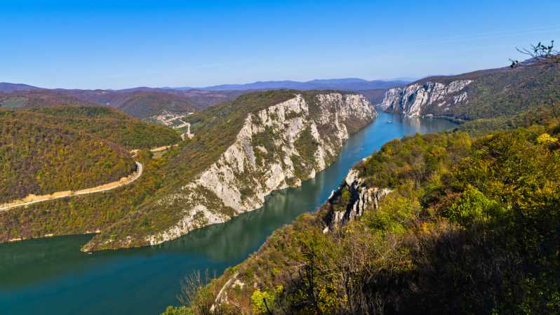 Da Belgrado: tour storico del Danubio di un'intera giornata