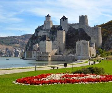 From Belgrade: Golubac Fortress & Iron Gate Danube Gorge