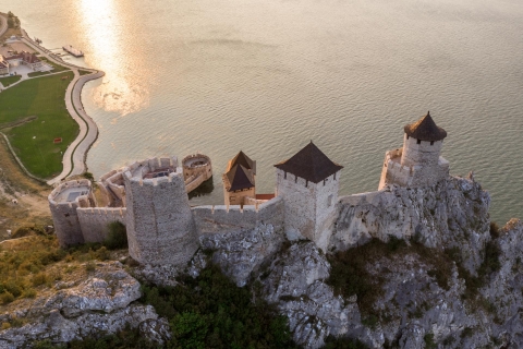 Desde Belgrado: tour histórico del Danubio de día completoTour en grupo compartido - Inglés