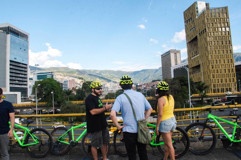 Medellin: Bike City Tour with Local Food and Drink Tastings Night City Tour with Classic Bicycle