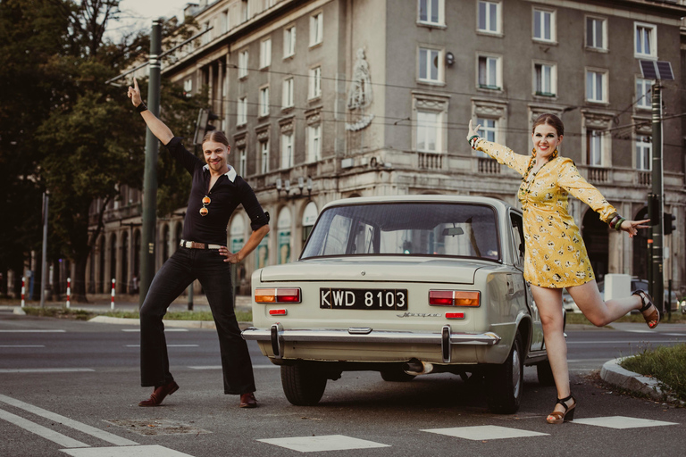 Cracovie : Visite guidée de Nowa Huta en voiture ancienneVisite privée de 2,5 h dans la ville