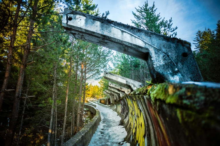 Sarajevo: Guided War Tour and Tunnel Museum Entry Tour in English with Sarajevo Bobsled Track Visit