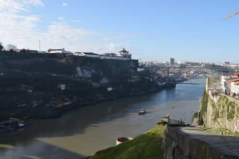 Porto: Private Alternative City Tour