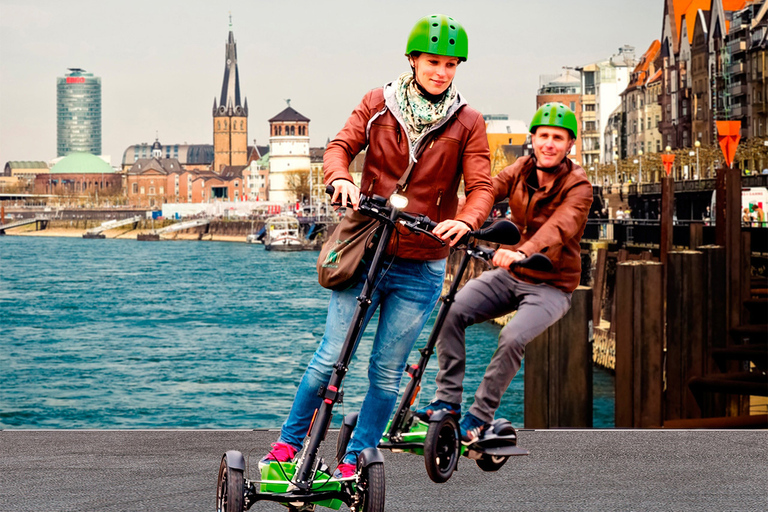 Düsseldorf: E-Scooter City TourTour guiado de 2 horas