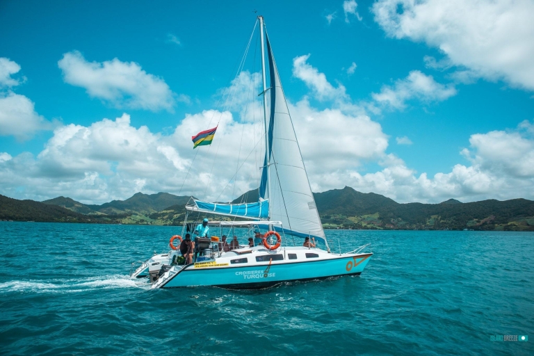 Mauritius: rejs katamaranem z Bluebay do Ile aux CerfsWycieczka z Meeting Point