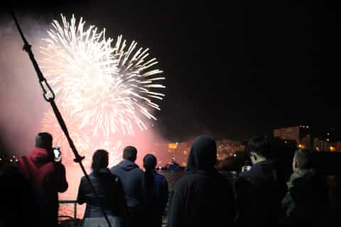 Bugibba: Malta Fireworks Festival from a Catamaran Cruise