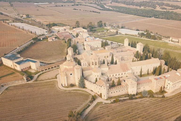 Från Salou: Rundtur i klostret Poblet med upphämtning från hotelletFrån Salou: Rundtur till klostret Poblet med upphämtning från hotellet