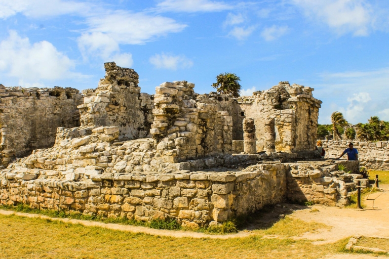Cancun/Riviera Maya: Tulum Ruins, Sea Turtle Swim & Cenotes Tour with Pickup from Cancun