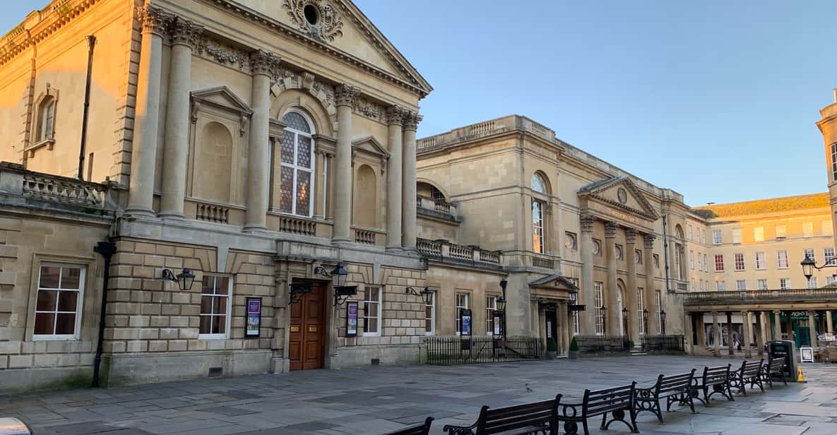 Bath: Private Walking Tour with a Blue Badge Tourist Guide