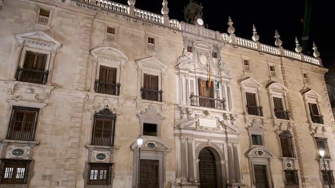granada spooky mysteries und legends night walking tour