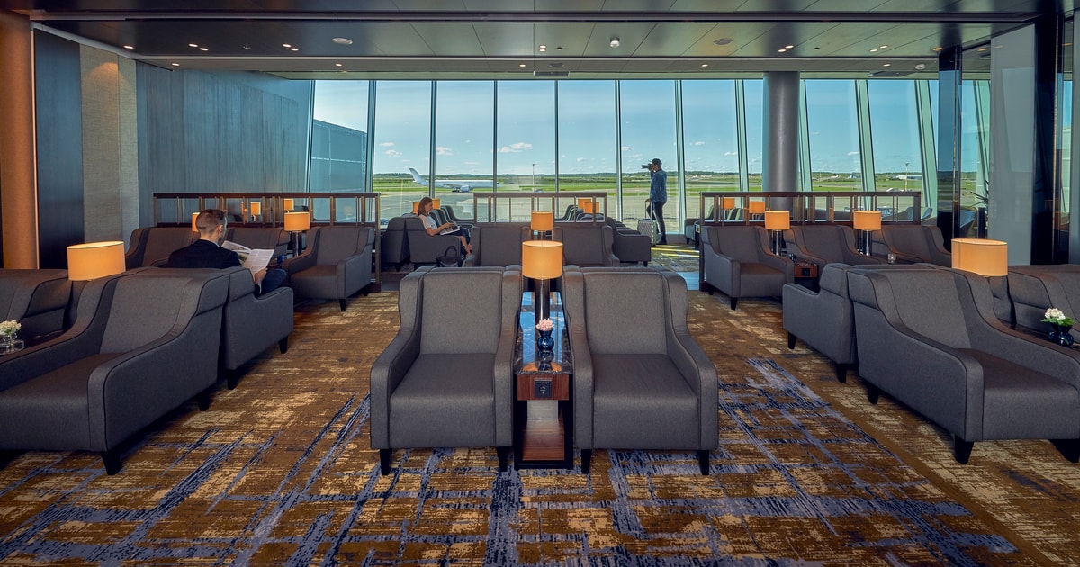 Helsinki-Vantaa Airport: Premium Lounge Entry | GetYourGuide