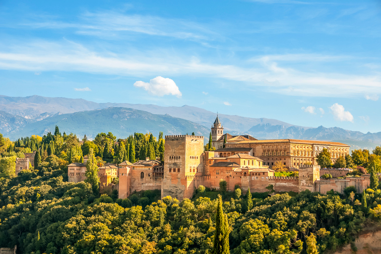 Alhambra: Legends of Alhambra Tour (wycieczka po Alhambrze)