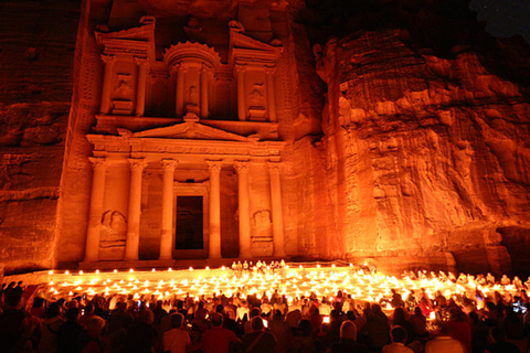 Petra de nuit: billets de spectacle et prise en charge à l'hôtelExcursion d'une journée à Petra: & Petra by Night (sans frais d'entrée)