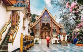 Doi Suthep, Wat Umong & Wat Pha Lat Sunrise Small-Group Tour