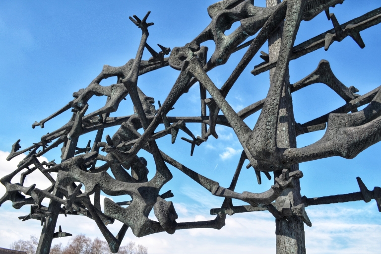 Van München: Dachau Memorial Site Tour in het Spaans