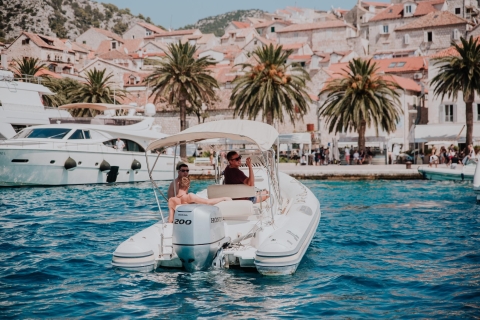 Private Bootsfahrt auf Hvar und den Pakleni InselnPrivate Bootsfahrt von Hvar und den Pakleni Inseln ab Split