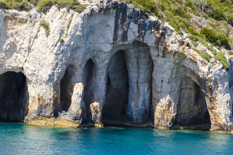 Z Kefalonii: Rejs łodzią po Zakynthos z przystankiem pływackim NavagioZ Kefalonii: całodniowa wycieczka łodzią po Zakynthos