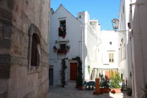 Bari: Ostuni, Alberobello and Locorotondo Full-day Tour