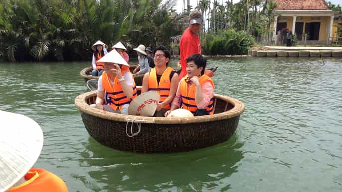 hoi an sunset cooking class with boat trip