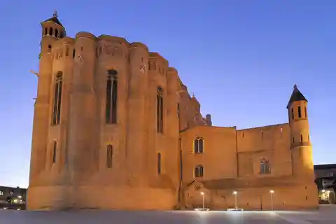 Toulouse: Albi, Cordes Village & Gaillac Tour w/Wine Tasting