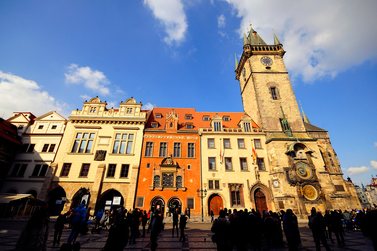 Prag: 2 timmars stadsrundtur + 1 timmes båtkryssningPrag: Stadsbusstur och flodbåtskryssning