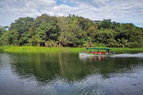Panama City: Ocean to Ocean Panama Canal and Jungle Tour