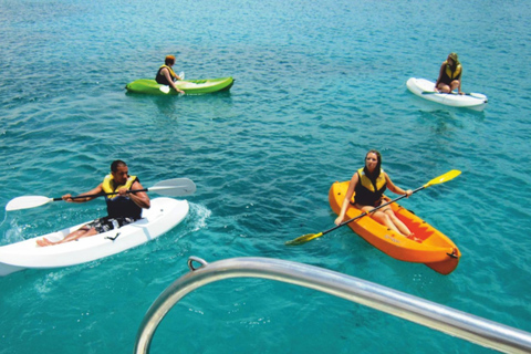 De Lanzarote: Passeio de um dia de barco por La GraciosaDe Lanzarote: Viagem de 1 dia de barco para La Graciosa