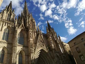 Barcelona: Sagrada Familia und Rundgang durch das Gotische Viertel Barcelona: Sagrada Familia und Rundgang durch das Gotische Viertel