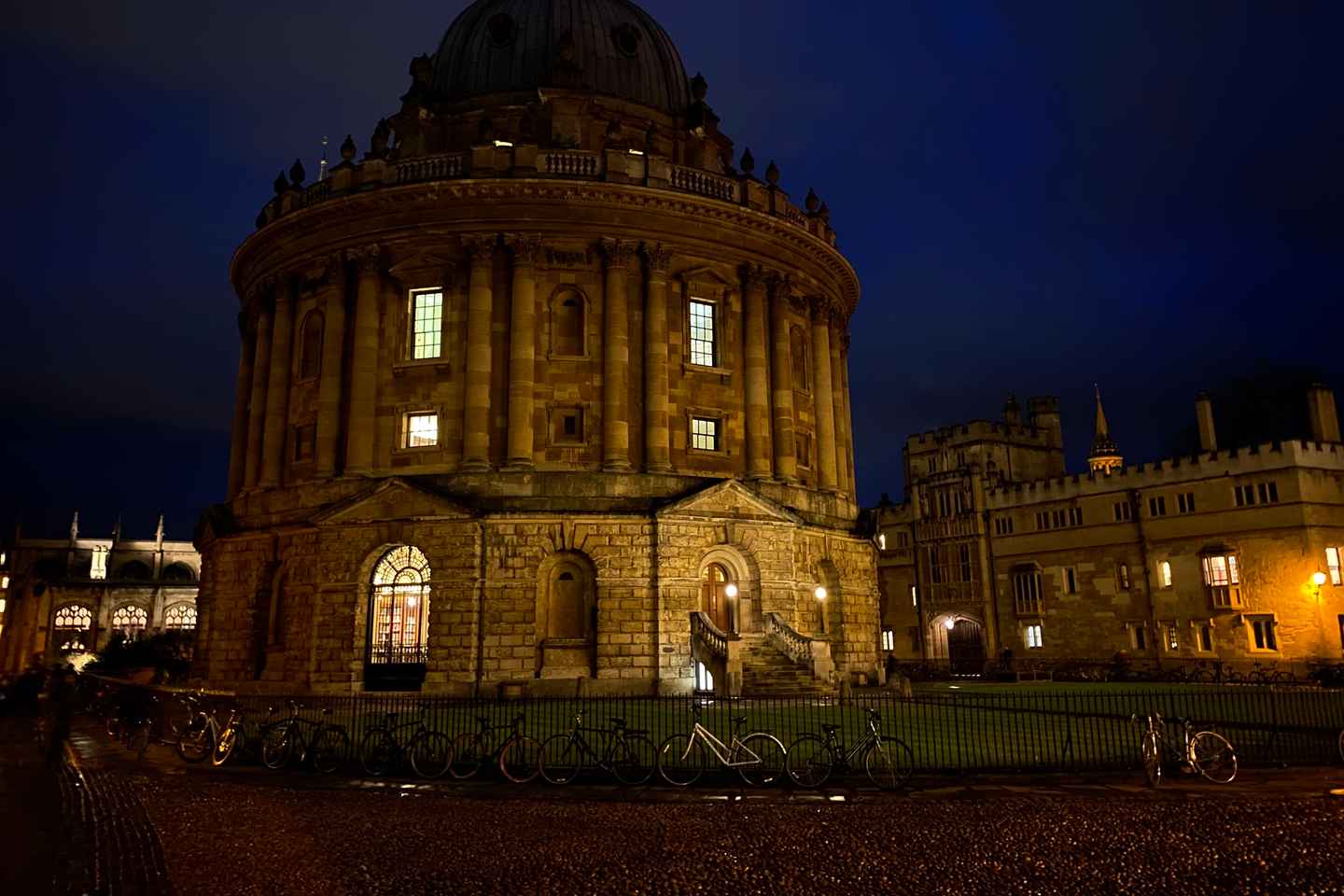 New: Oxford Costumed Ghost Tour In-Character